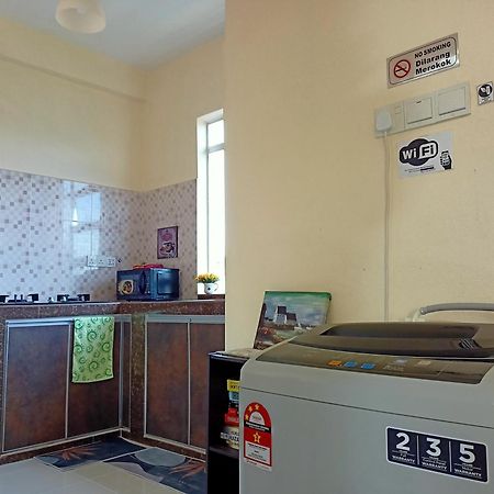 Topville Homestay Kangar Exterior foto