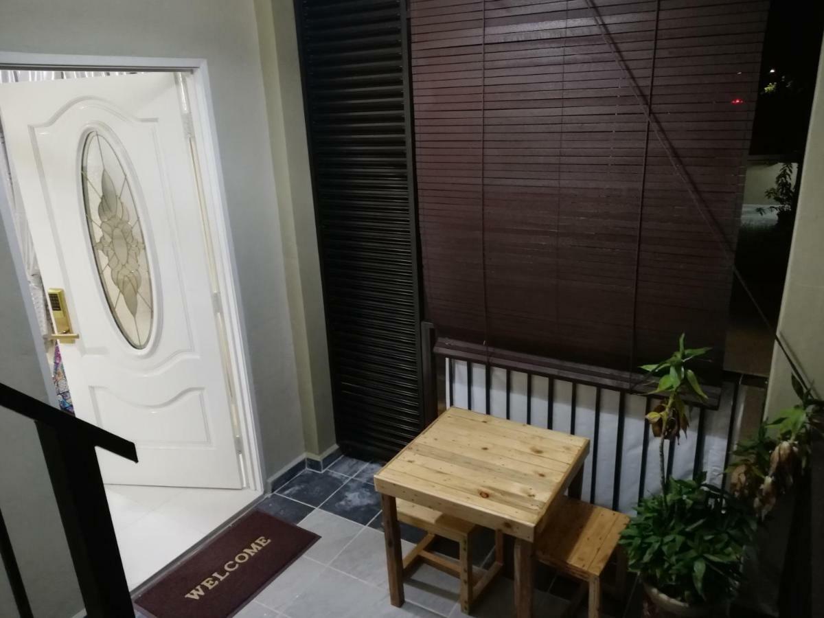 Topville Homestay Kangar Exterior foto